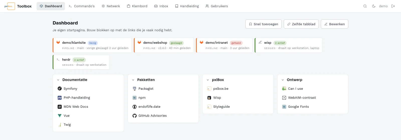 Het dashboard van Toolbox in het lichte thema: bovenaan kaarten met de status van drie pipelines en van de Wisp- en herdr-sessies, daaronder vier blokken met links.